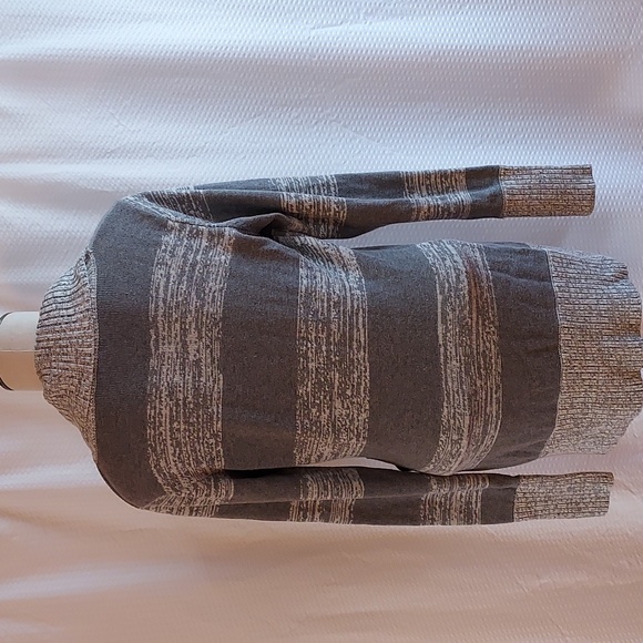 Guess Women's Sweater Shawl Collar Gray White Stripes Buckle Detail Retro Y2K M - Picture 4 of 11